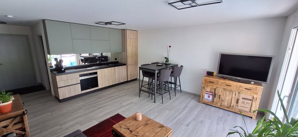 Moderne 1.5 pièces  appartement avec parking privatif, Saxon 2