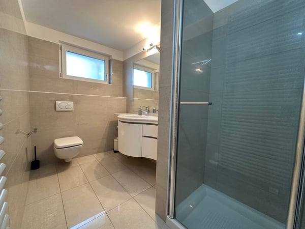 Villa Soleggiata con Vista Mozzafiato 11