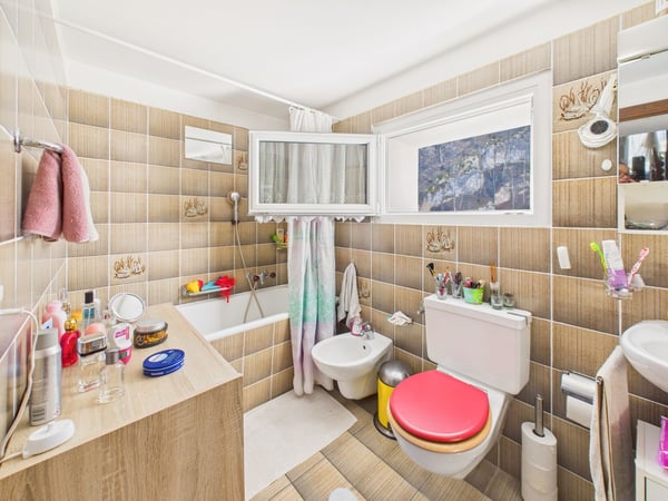 Incantevole casa unifamiliare a Marolta con ampio giardino 11