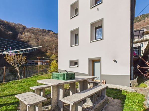 Incantevole casa unifamiliare a Marolta con ampio giardino 2