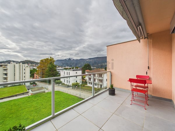 Attico Duplex Ristrutturato a Massagno  residenza primaria e secondaria 12