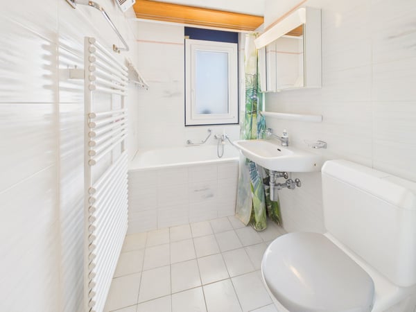 Élégante 1 pièces maisonette rénovée avec cave, Sion 11