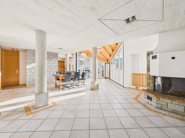 Élégante 1 pièces maisonette rénovée avec cave, Sion 1