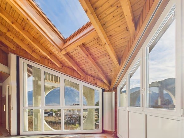 Élégante 1 pièces maisonette rénovée avec cave, Sion 4