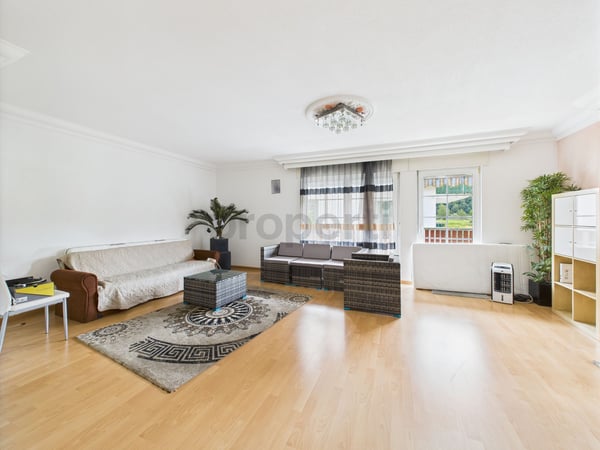 Grosszügige 1.5-Zimmer Wohnung in Ingenbohl 1