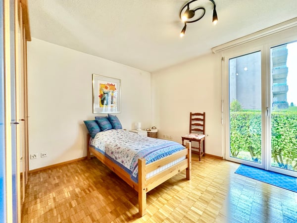 Luminoso appartamento di 1.5 locali a Pregassona con giardino 5