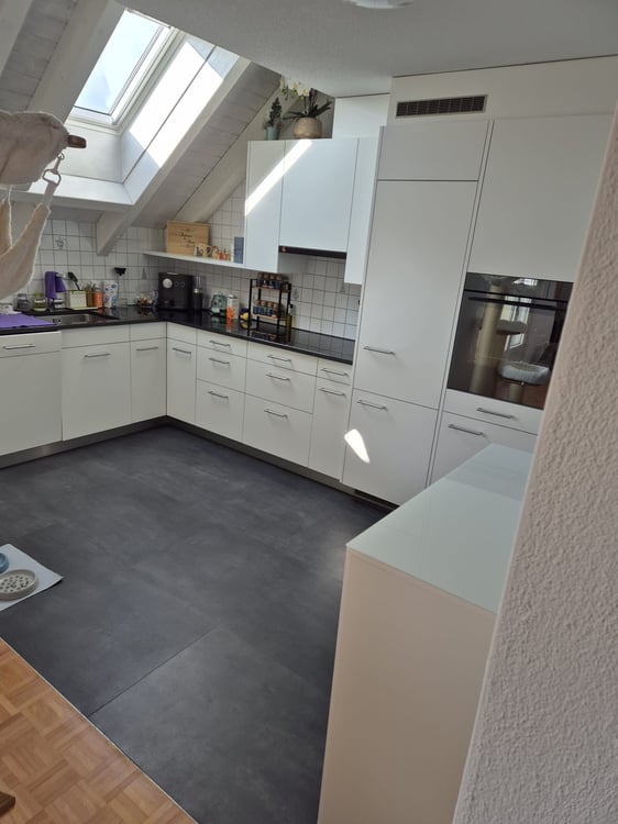 Geräumige 1.5-Zimmer-Attika-Maisonettewohnung mit sonnigem Balkon, Wängi 4