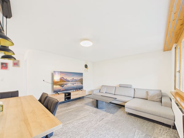 Charmante Wohnung mit herrlichem Ausblick in Bazenheid 2