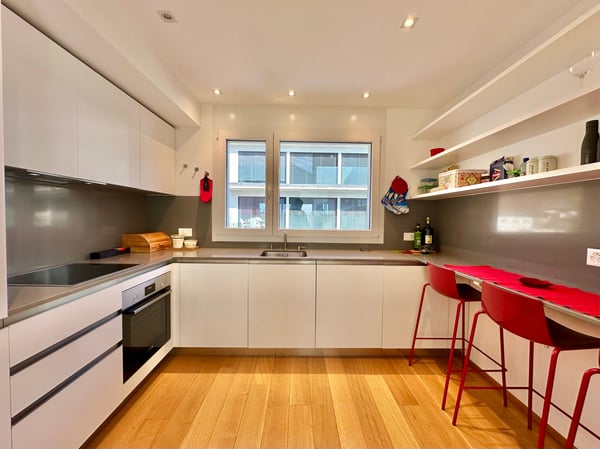 Eleganza Moderna e Comfort: Villa con Rifiniture di Pregio 4