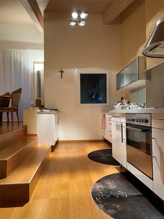 Renoviertes Haus in Contone bestehend aus Penthouse und zwei WohnungenCasa ristrutturata a Contone composta da attico e due appartamenti 2