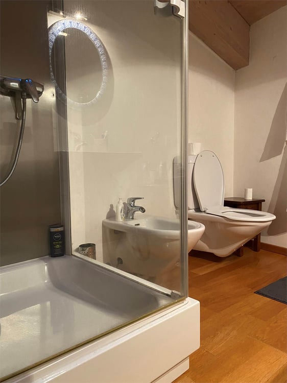 Renoviertes Haus in Contone bestehend aus Penthouse und zwei WohnungenCasa ristrutturata a Contone composta da attico e due appartamenti 8