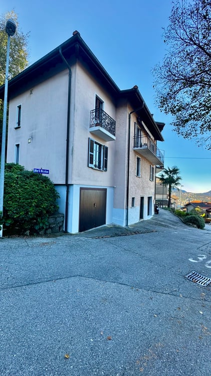 Casa bifamiliare a Viganello con vista su Lugano  ideale come residenza o investimento 9