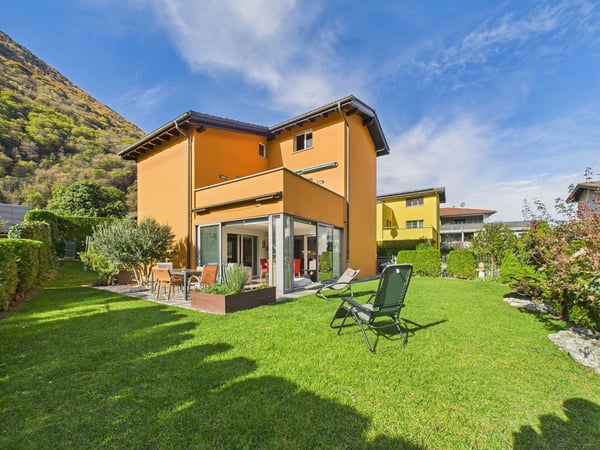 Villetta unifamiliare 1.5 locali con giardino d'inverno, sauna  Gnosca 1