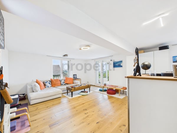 Charmante Wohnung in Truttikon mit 1.5 Zimmern und idyllischem Garten 1