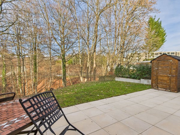 Grand appartement moderne 1.5 pièces avec jardin et balcon 11