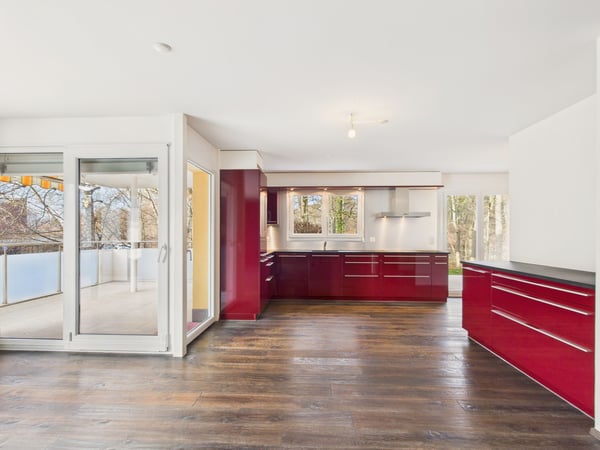 Grand appartement moderne 1.5 pièces avec jardin et balcon 1