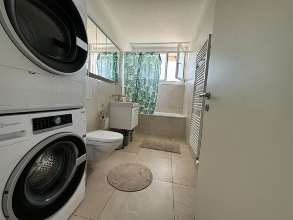 Moderne 1-Zimmer Wohnung mit grosszügigem Balkon, zentral in Zürich 8