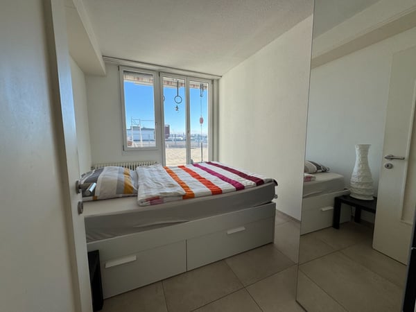 Moderne 1-Zimmer Wohnung mit grosszügigem Balkon, zentral in Zürich 7