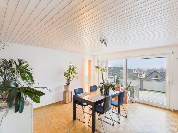 Helle 1.5-Zimmer Wohnung mit Balkon in Küttigen 1
