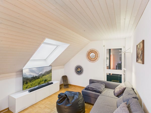 Helle 1.5-Zimmer Wohnung mit Balkon in Küttigen 2