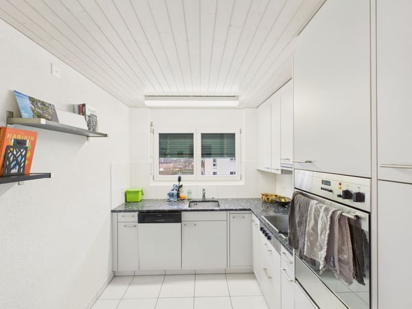 Helle 1.5-Zimmer Wohnung mit Balkon in Küttigen 4