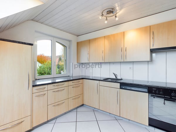 Gemütliche 1.5-Zimmer-Maisonette-Wohnung in Fräschels 4