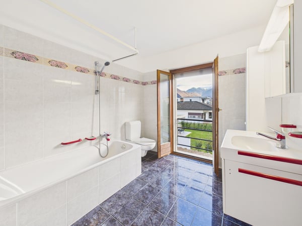 Esclusiva Villa bifamiliare con ampio giardino e piscina privata a Bellinzona, TI 10