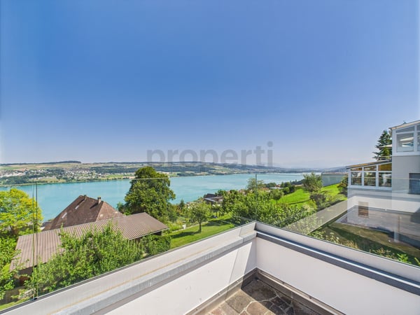 Wohnen, wo andere Ferien machen. Traumhafte 1.5 Zimmer Attika Wohnung in Birrwil zu verkaufen mit traumhafter Sicht auf den See und in die Berge! 9