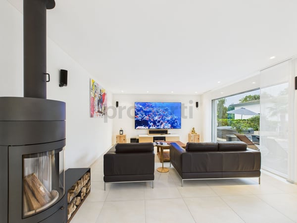 Exklusives Einfamilienhaus in Dürnten - mit Sauna und Jacuzzi 1