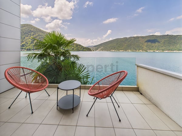 Elegante villa a Bissone con accesso diretto al Lago di Lugano 12
