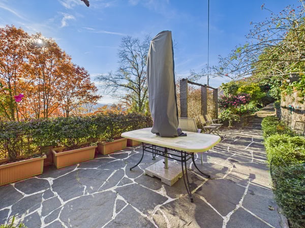 Affascinante casa unifamiliare di 1.5 immersa nel verde ad Aranno 4