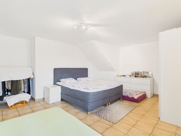 Grosszügiges 1-Zimmer-Einfamilienhaus mit Garten in Eiken 5