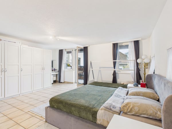 Grosszügiges 1-Zimmer-Einfamilienhaus mit Garten in Eiken 6