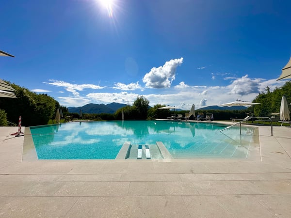 Proprietà di lusso con vista sul lago e servizi esclusivi in resort 1 stelle 11