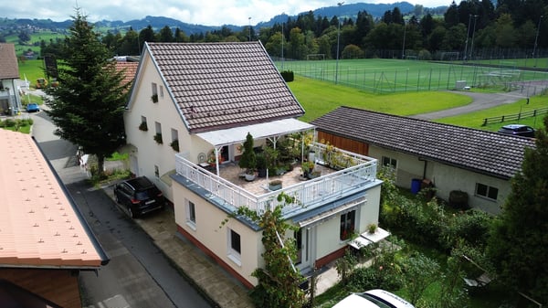 Charmantes und kernsaniertes Haus mit vielseitigen Nutzungsmöglichkeiten 7