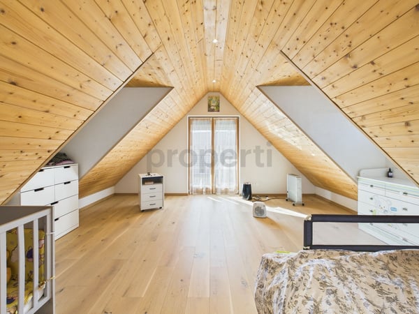 Grosszügige 1.5-Zimmer-Maisonette mit Balkon und hochwertigem Ausbaustandard in Tann 6