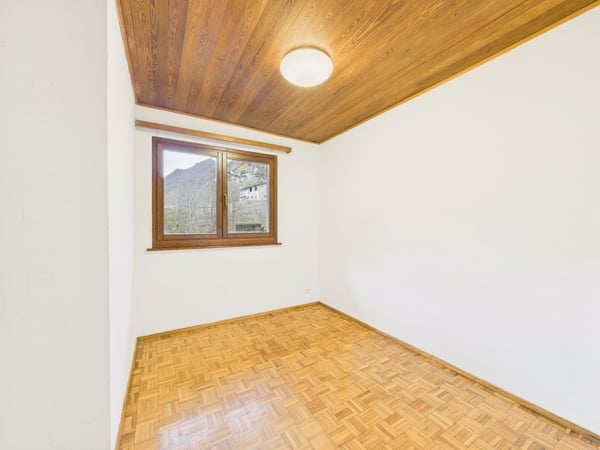 Casa bifamiliare con due appartamenti e vista incantevole a Lavertezzo, TI 8