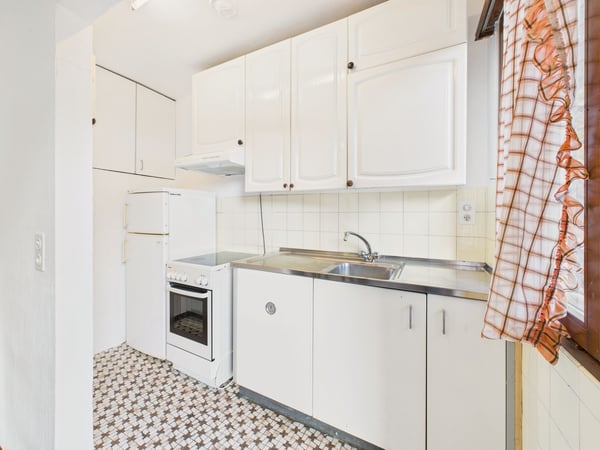 Casa bifamiliare con due appartamenti e vista incantevole a Lavertezzo, TI 5