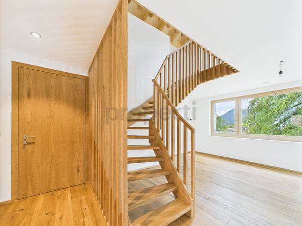 Schöne 1.5-Zimmer Maisonette-Neubauwohnung mit Berg- und Seeblick in Brigels 1