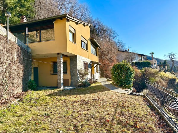 Moderne villa unifamiliare con 1.5 camere in una posizione idilliaca ad Aranno, nel Canton Ticino 2