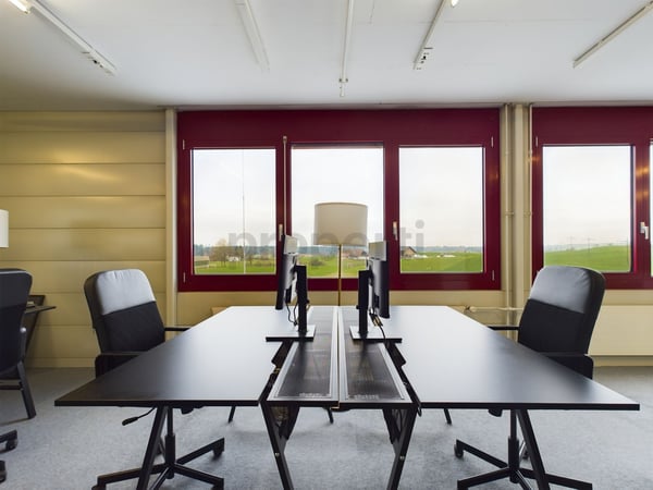 Grosszügiges und modernes Büro in Zollikofen 6