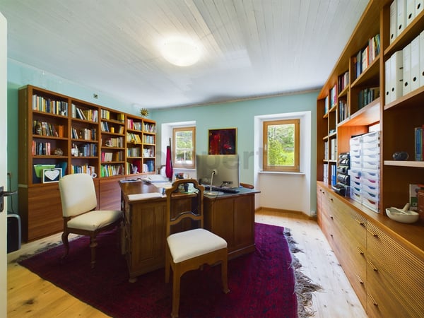 Pittoresca casa plurifamiliare con terreno nel cuore della Val di Blenio / Malvenfarbiges Mehrfamilienhaus mit Grundstück im Herzen des Bleniotals 6