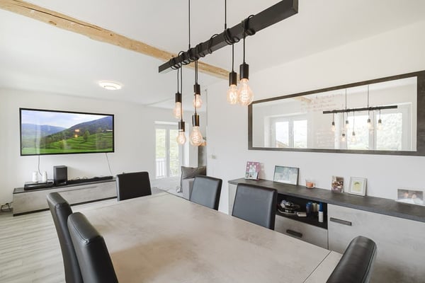 Casa unifamiliare con due unità abitative indipendenti a Mezzovico-Vira, ammessa residenza secondaria. 8