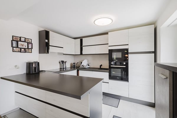 Casa unifamiliare con due unità abitative indipendenti a Mezzovico-Vira, ammessa residenza secondaria. 9