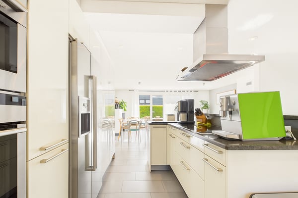 Maison mitoyenne contemporaine à Lully  Confort, espace et élégance 6