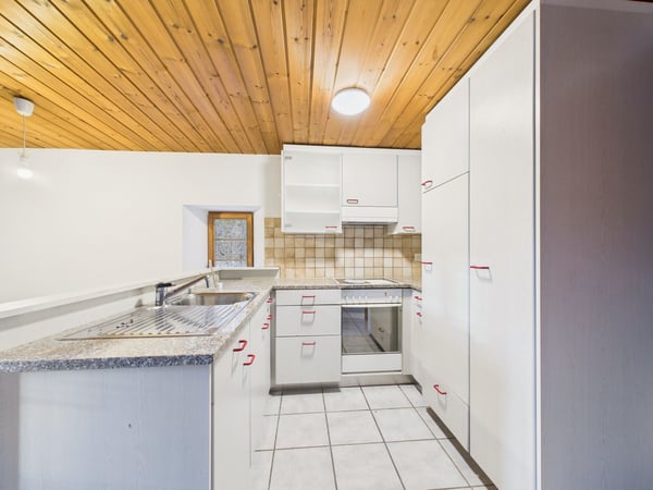 Charmante 1.5-Zimmer Wohnung mit Balkon in Cazis 4