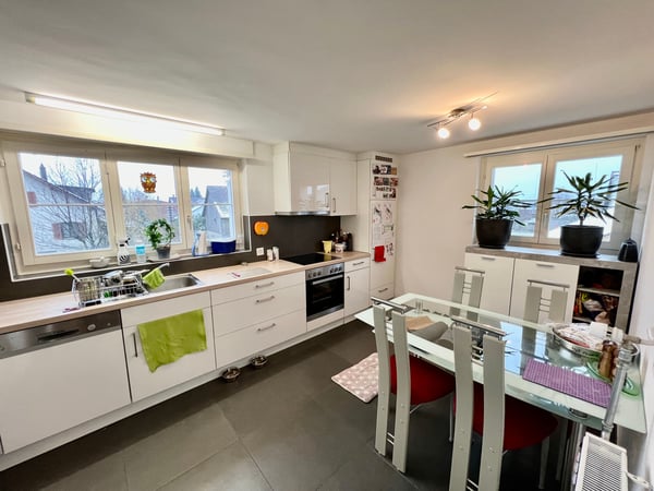 Ruhige 1.5-Zimmer Wohnung mit idealer Lage nahe Zentrum von Bürglen 5