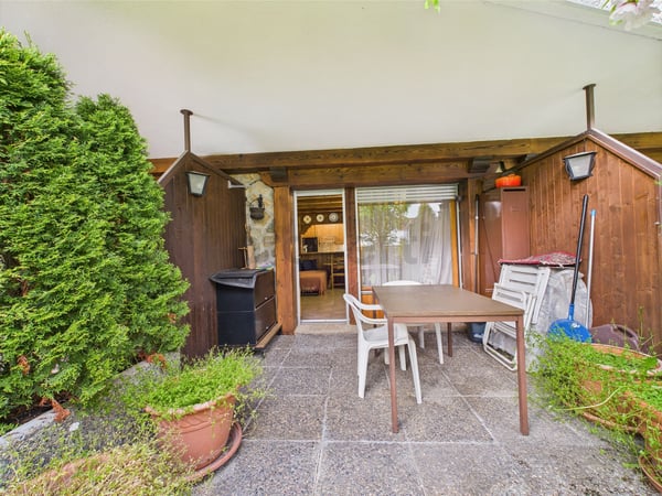 Charmant studio avec terrasse et jardin à Crans-Montana 9