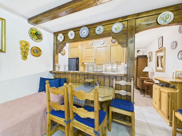 Charmant studio avec terrasse et jardin à Crans-Montana 5