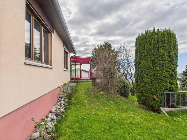 Casa indipendente con ottimo potenziale in zona tranquilla a Breggia 2